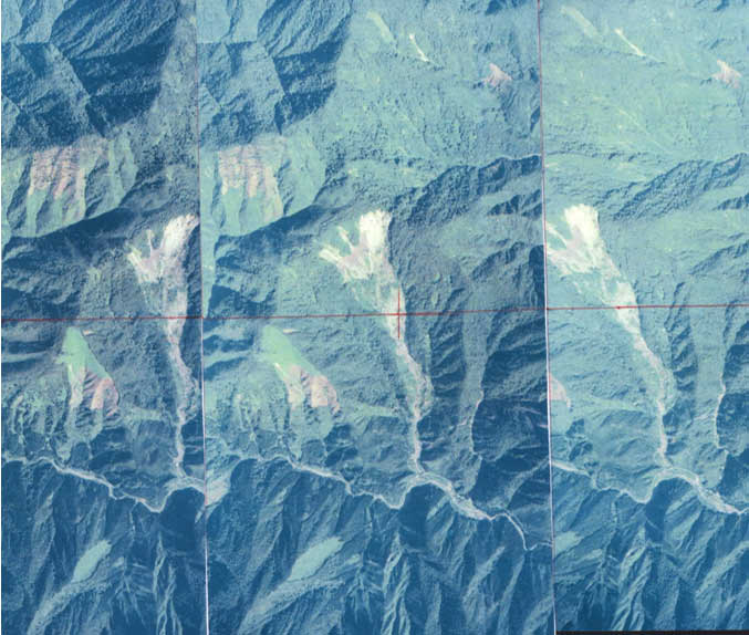 写真11 根尾白谷の大崩壊, 国土地理院1977年11月01日撮影,CCB-77-13, C8-5,6,7