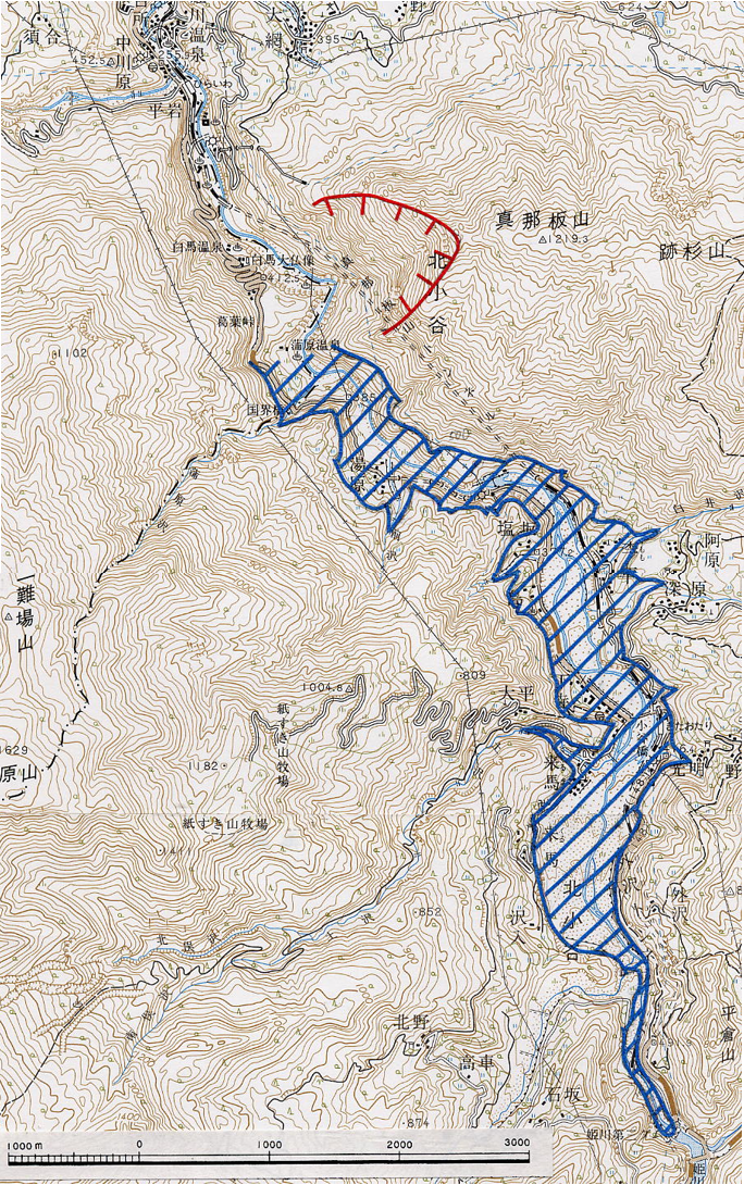 図3 真那板山の崩壊地形と天然ダム(1/5万地形図「小滝」(1992年測図))