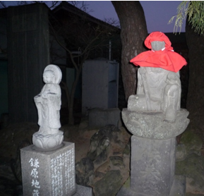 写真9 伊勢崎市戸谷塚の供養地蔵