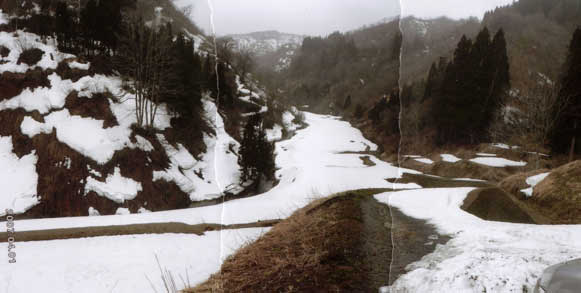 写真6 越道川上流部(排水隧道がなければ湛水している)(2007年4月01日井上撮影)
