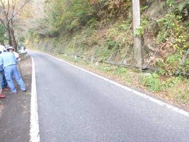 写真16 県道216号線に面した長野風穴