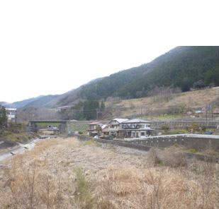 写真11 国道20号笹子川橋から見た現況2019年4月,井上撮影)